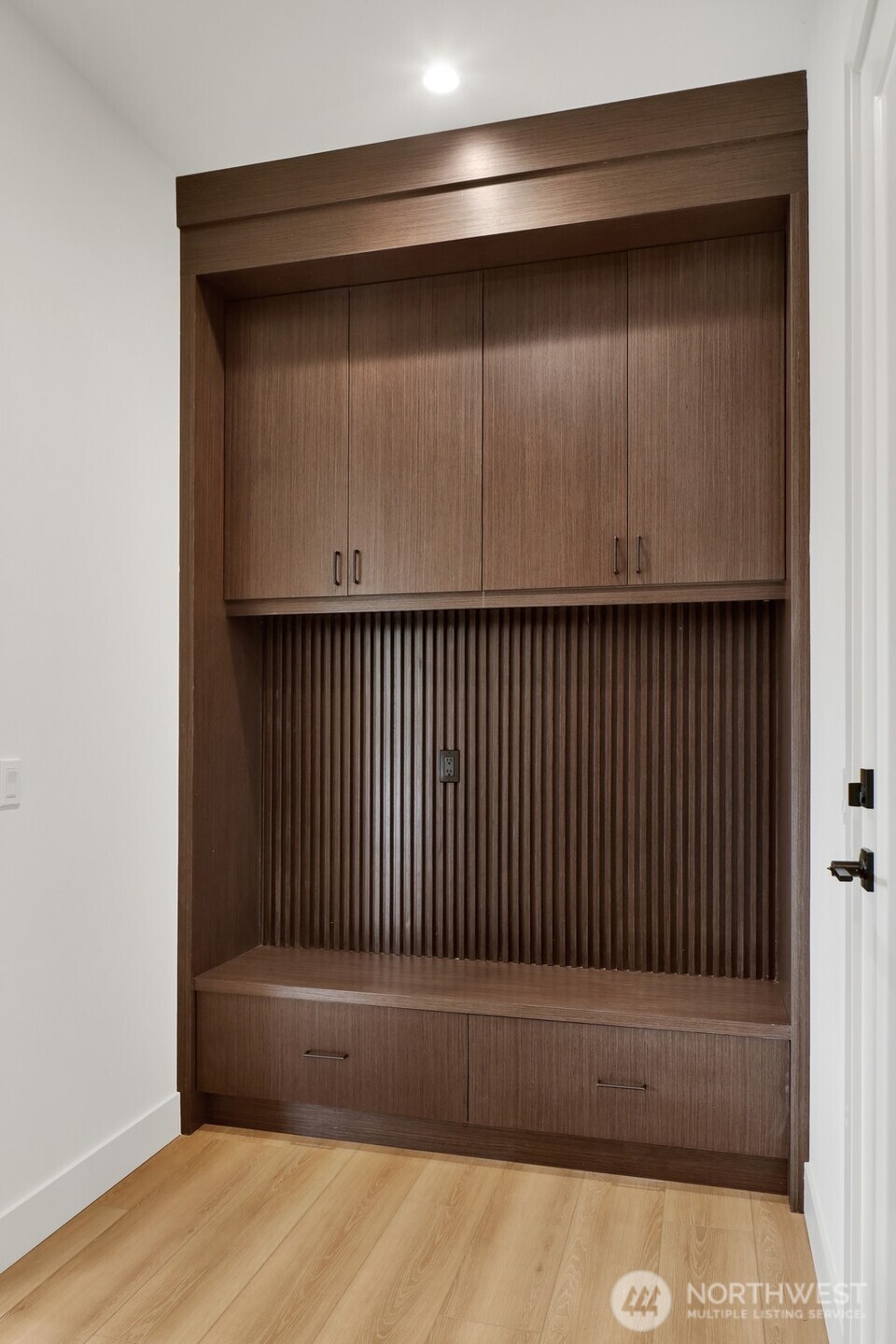 1301 Leighton Street