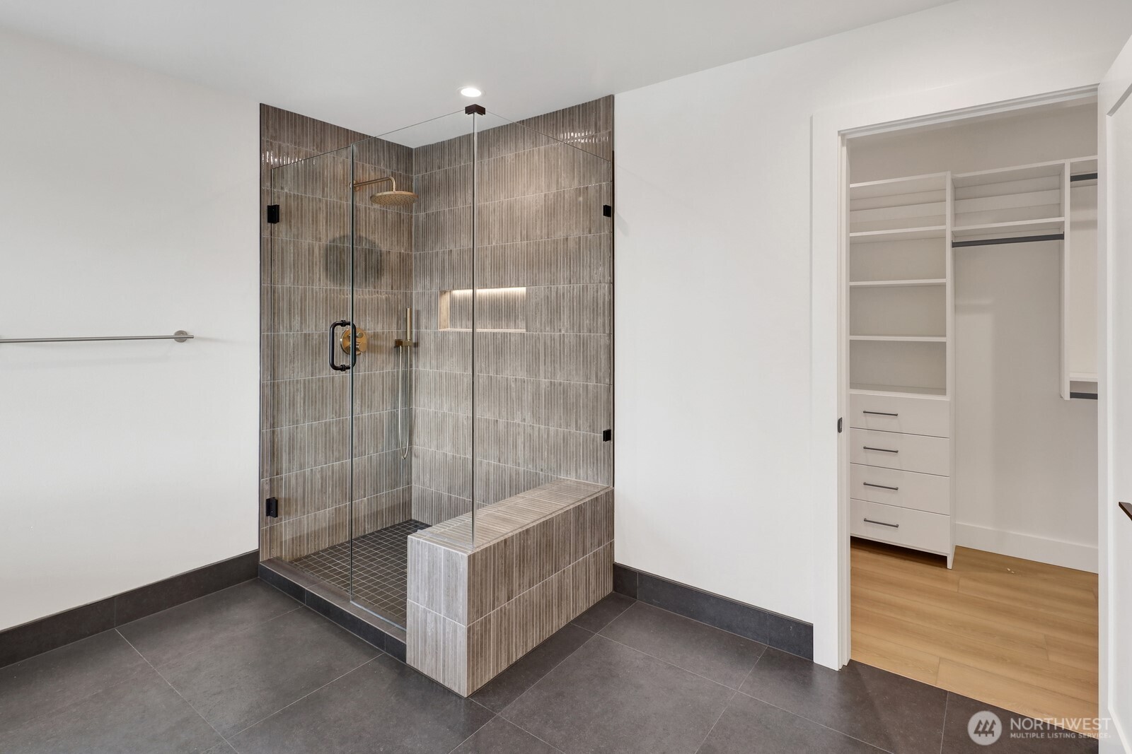 1301 Leighton Street