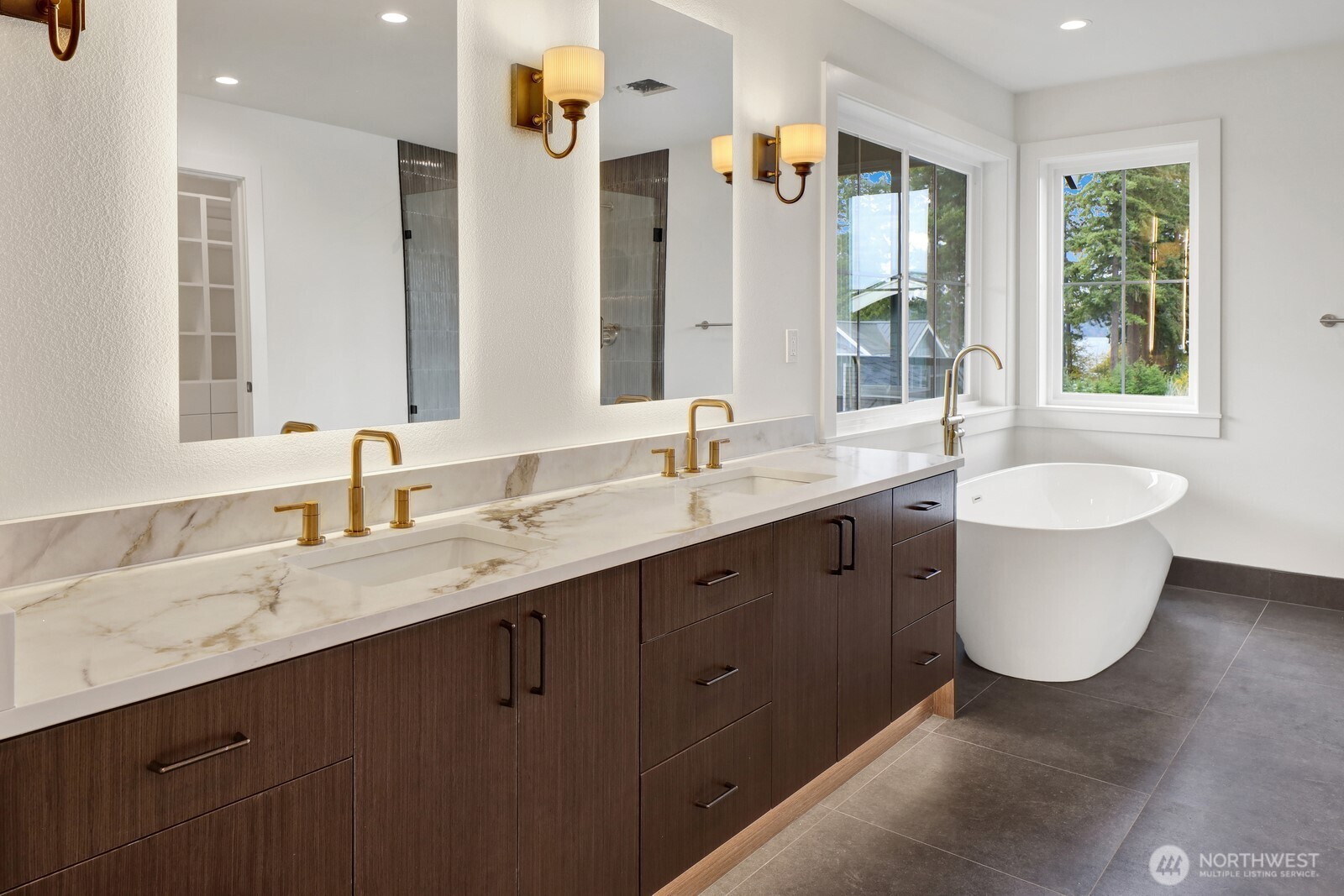 1301 Leighton Street