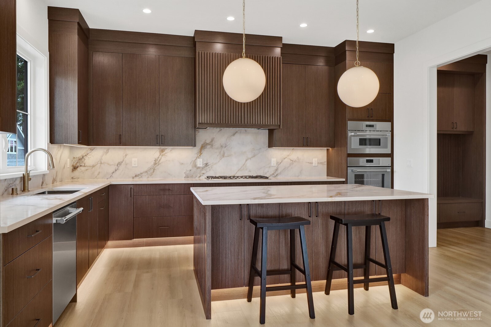 1301 Leighton Street