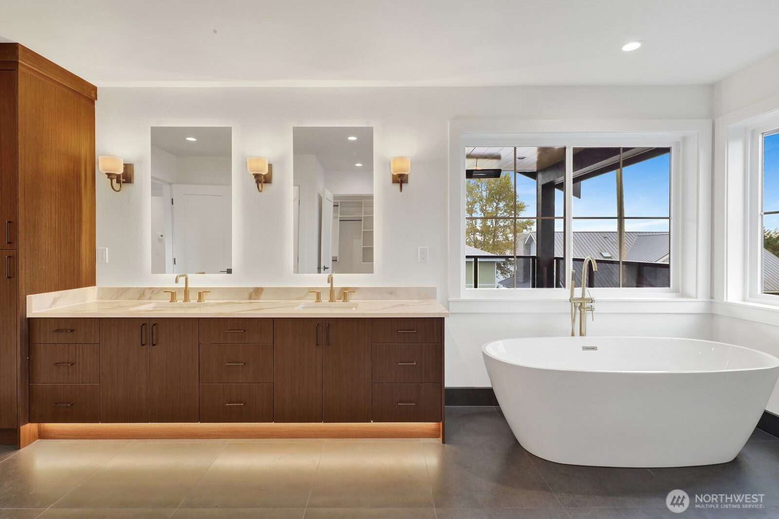 1301 Leighton Street