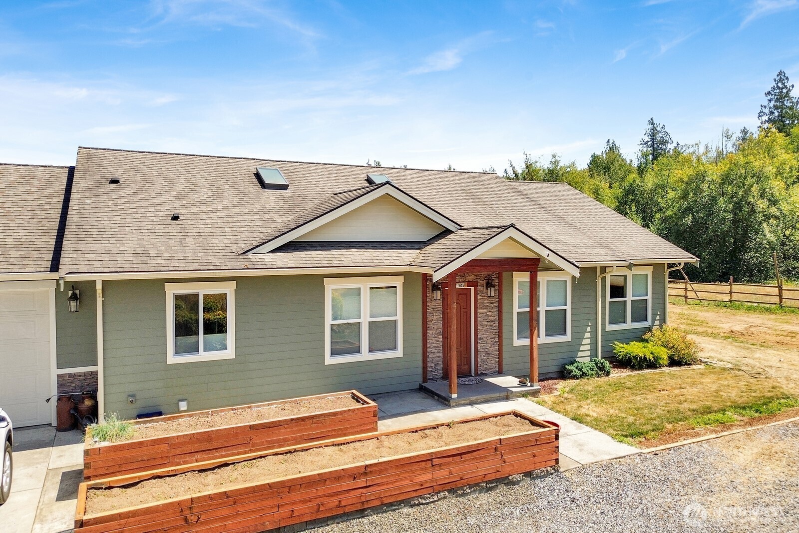 1505 Falcon Lane