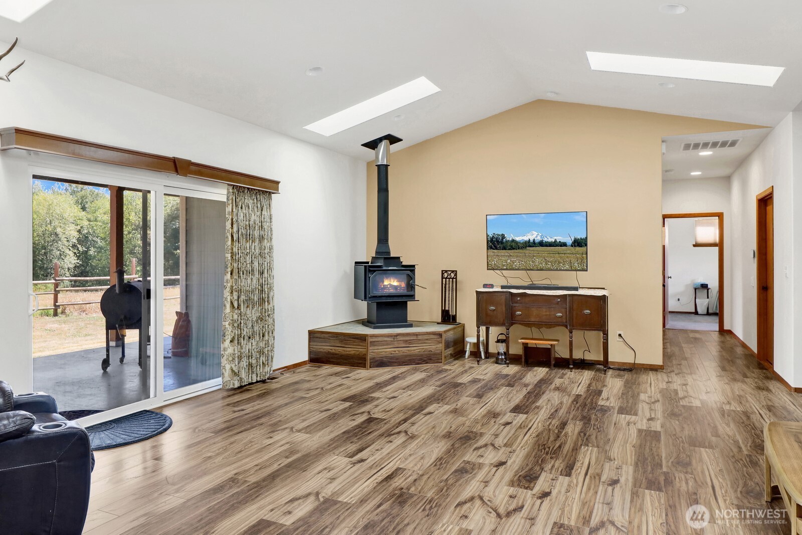 1505 Falcon Lane
