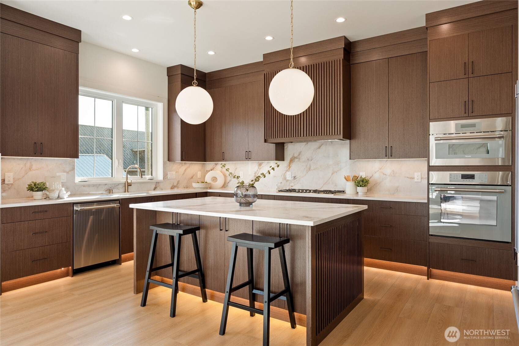 1301 Leighton Street