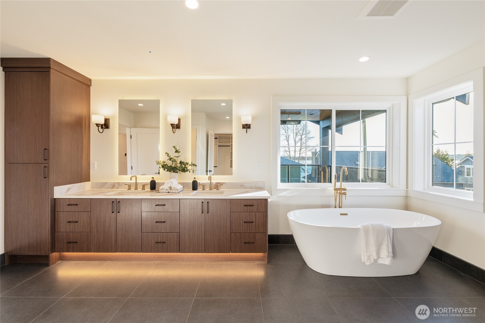 1301 Leighton Street