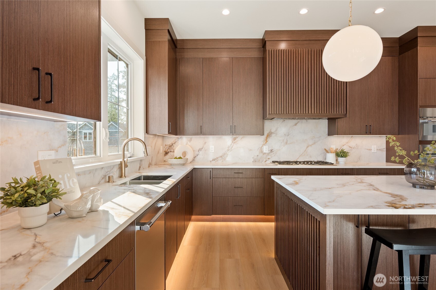 1301 Leighton Street