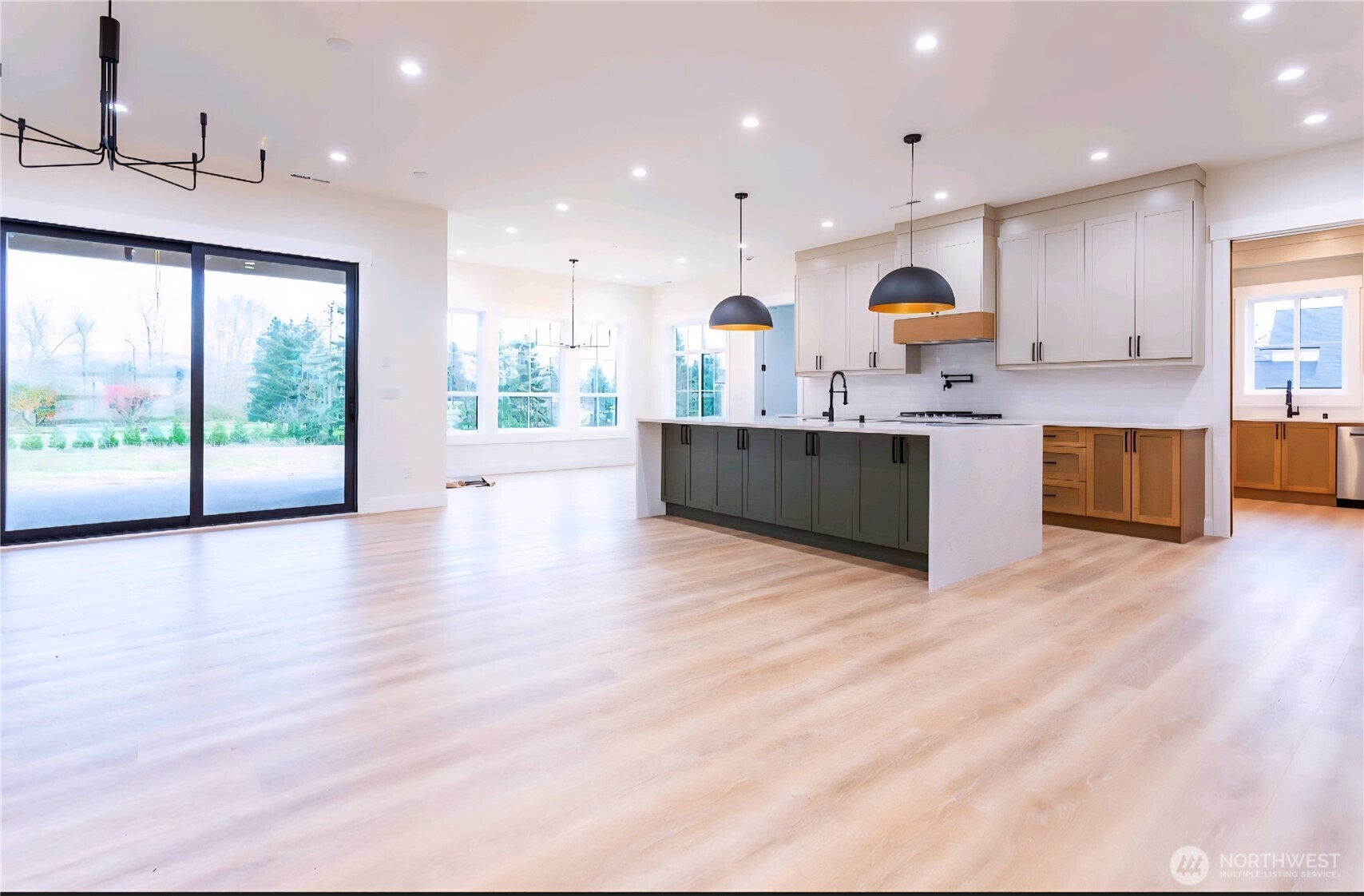 6080 Mesa Court