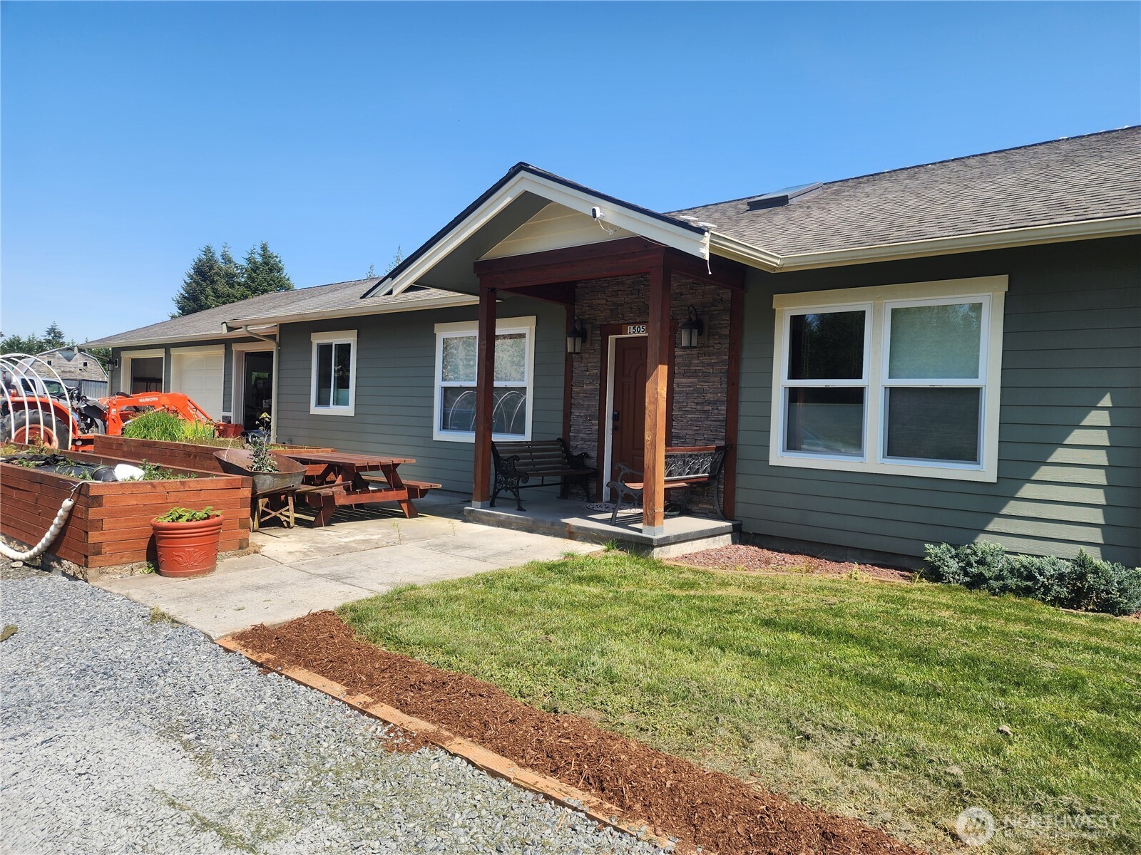 1505 Falcon Lane