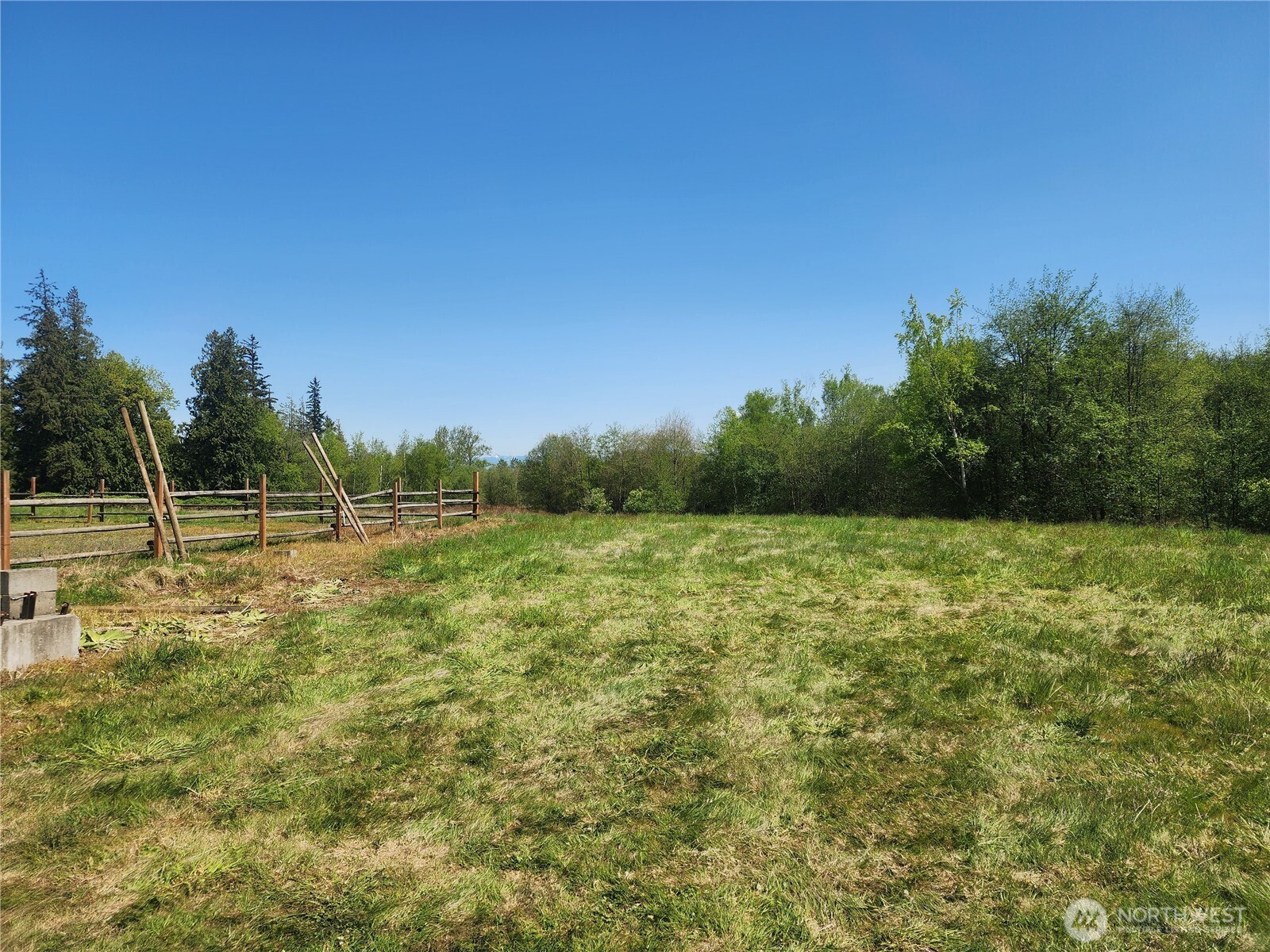 1505 Falcon Lane