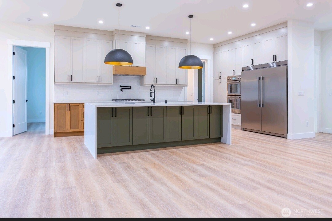 6076 Mesa Court