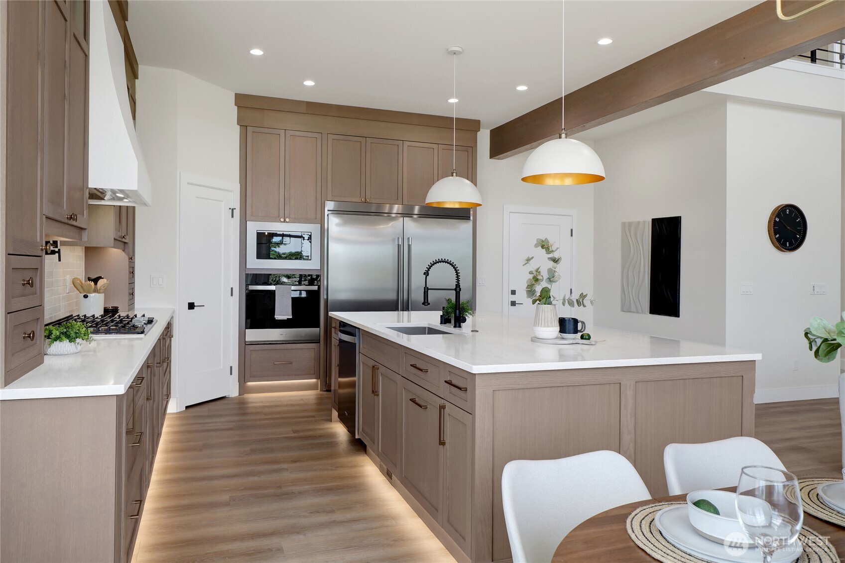 6076 Mesa Court