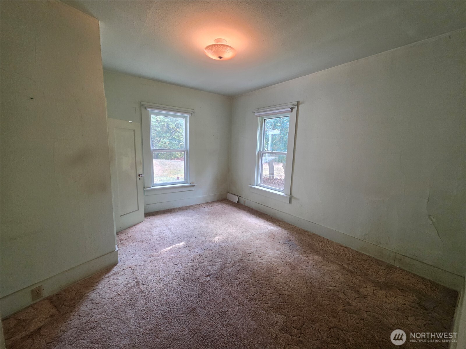 4996 Northwest