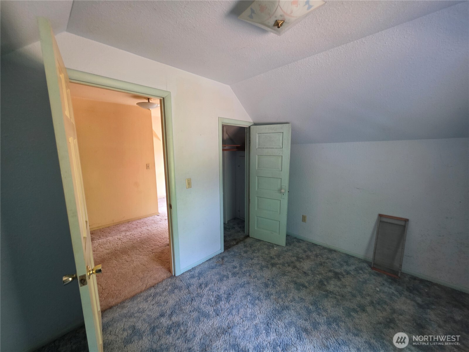 4996 Northwest