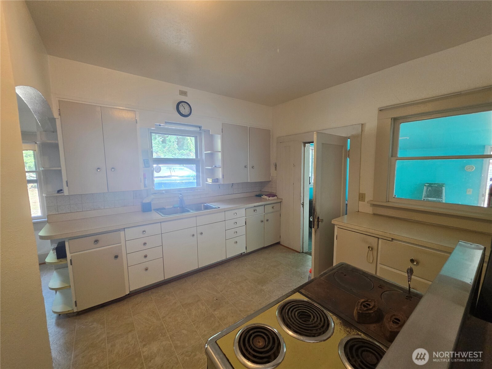 4996 Northwest
