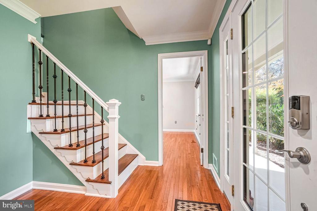 3235 BETSY LANE