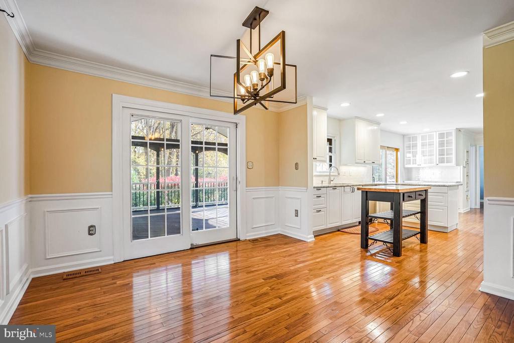 3235 BETSY LANE