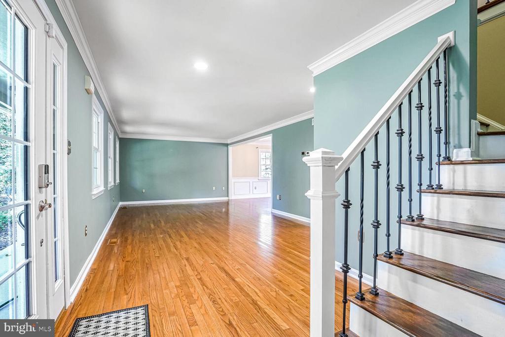 3235 BETSY LANE