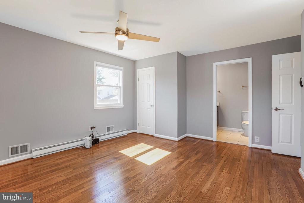 11225 STAMPER COURT