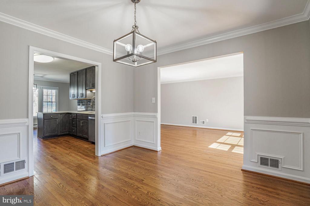 11225 STAMPER COURT
