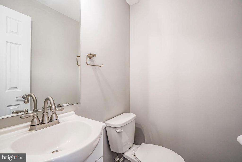 11225 STAMPER COURT