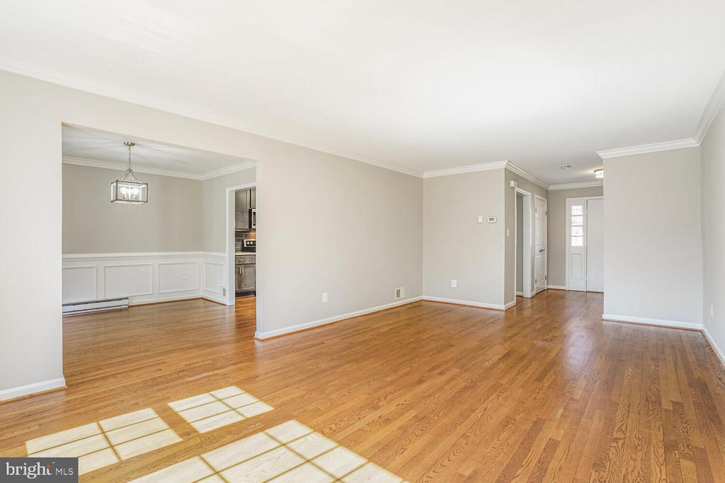 11225 STAMPER COURT