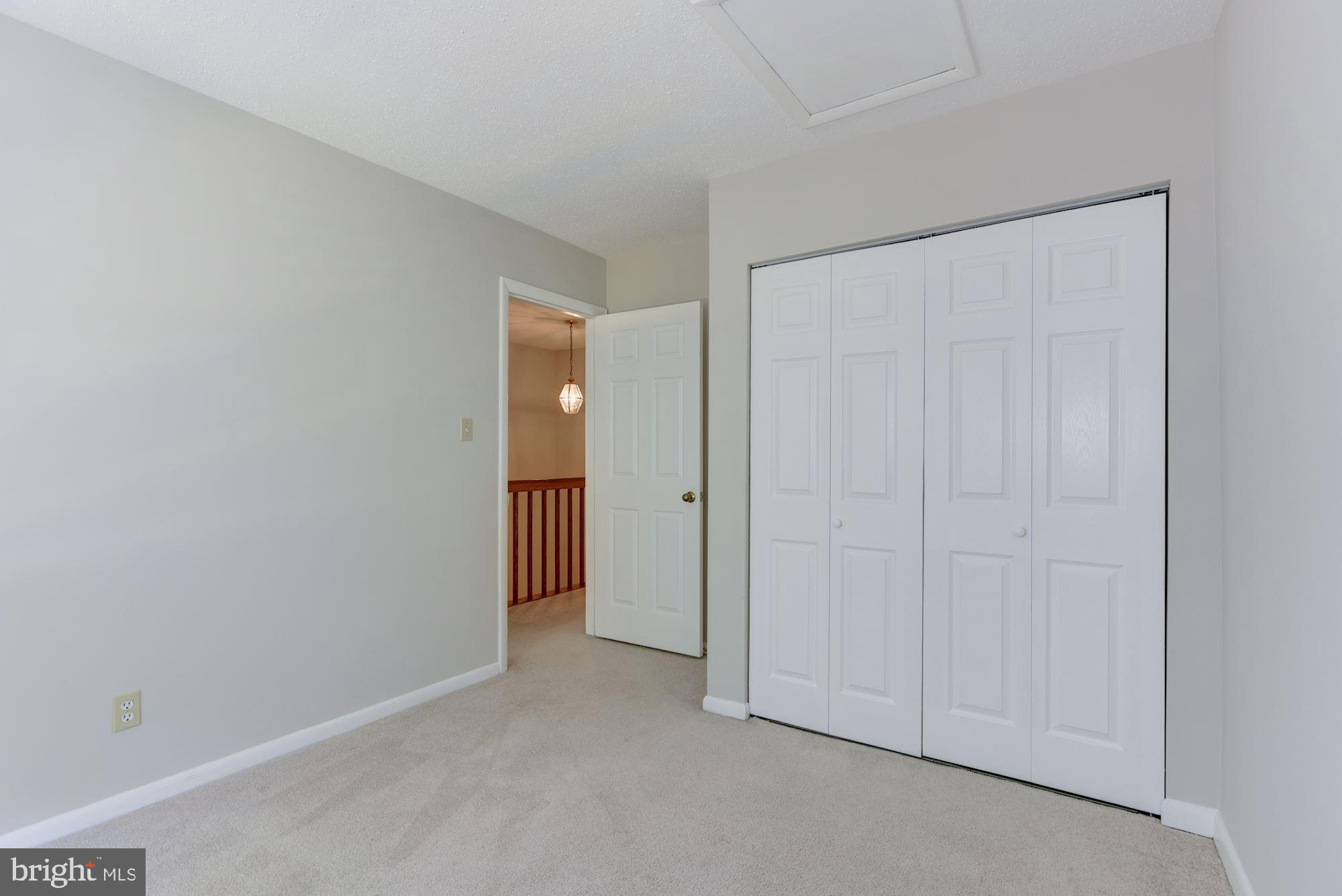 1605 OAK SPRING WAY