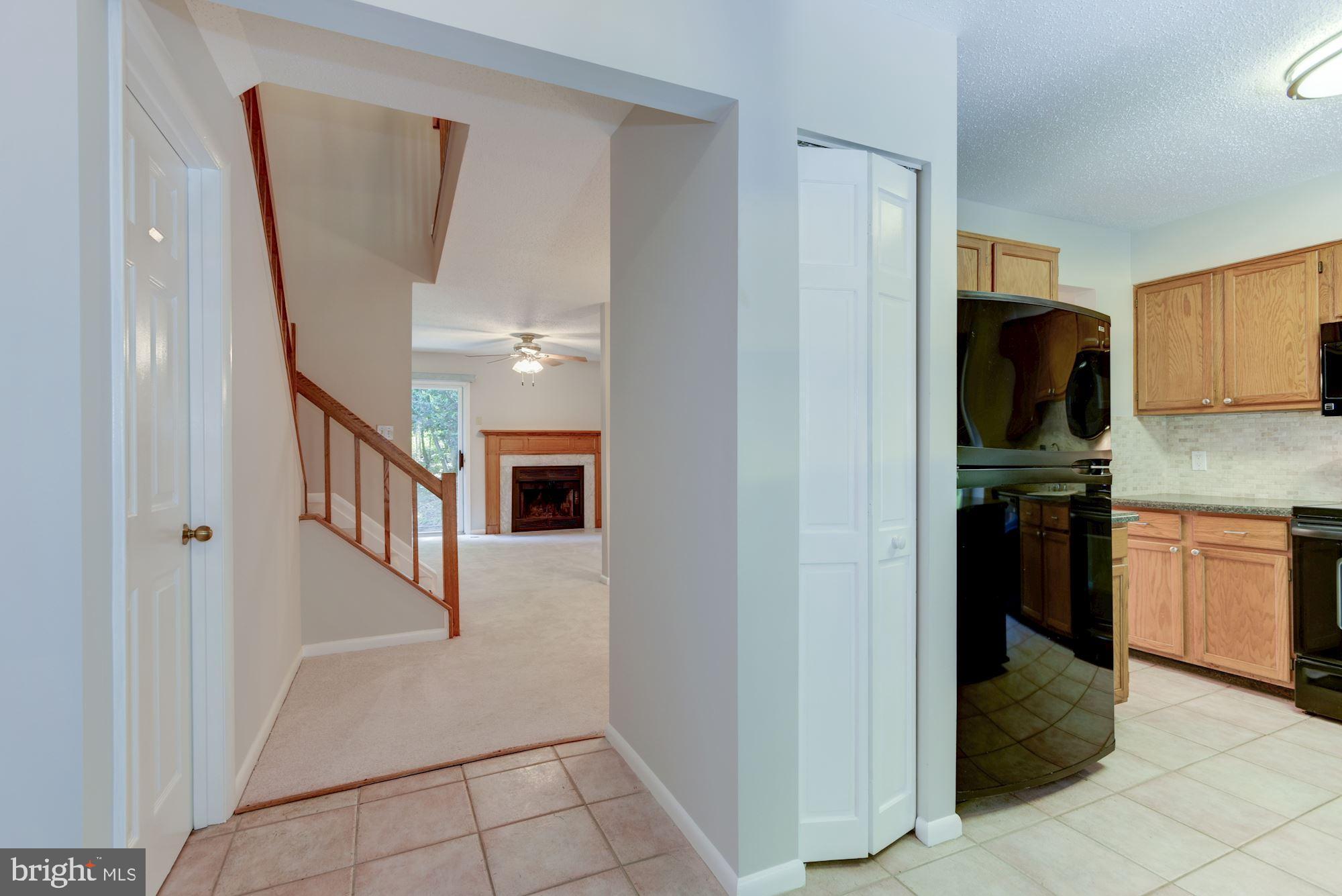 1605 OAK SPRING WAY