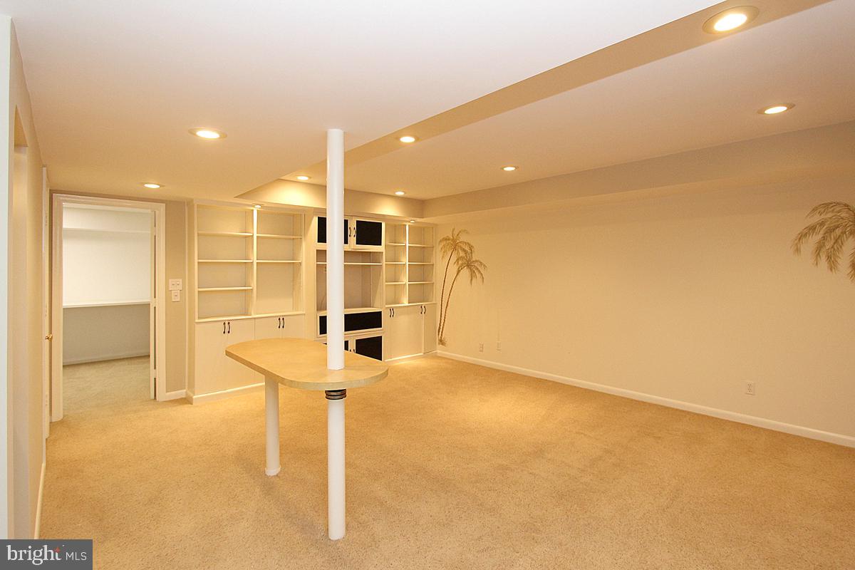 2354 WHEYSTONE COURT