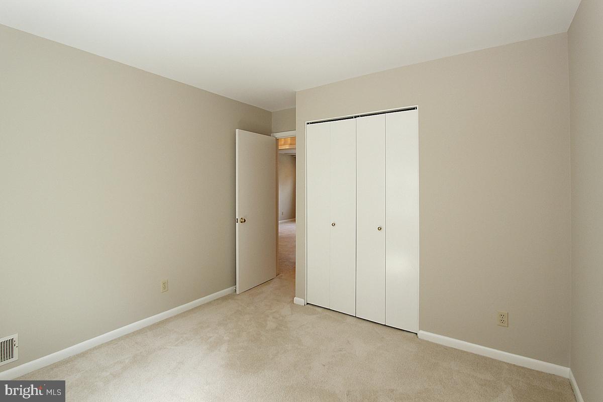 2354 WHEYSTONE COURT
