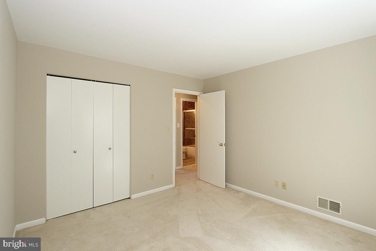 2354 WHEYSTONE COURT
