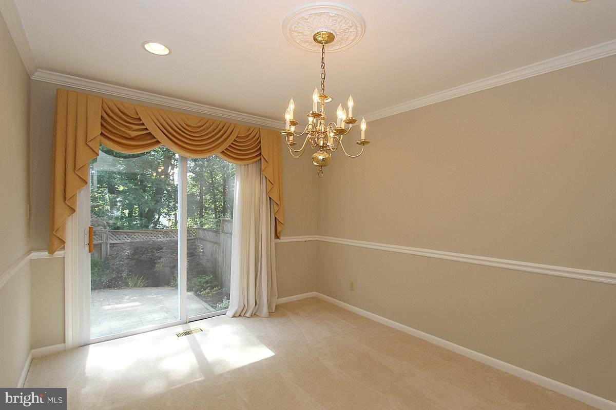 2354 WHEYSTONE COURT