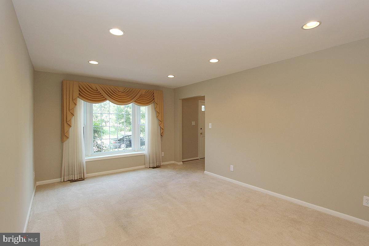 2354 WHEYSTONE COURT