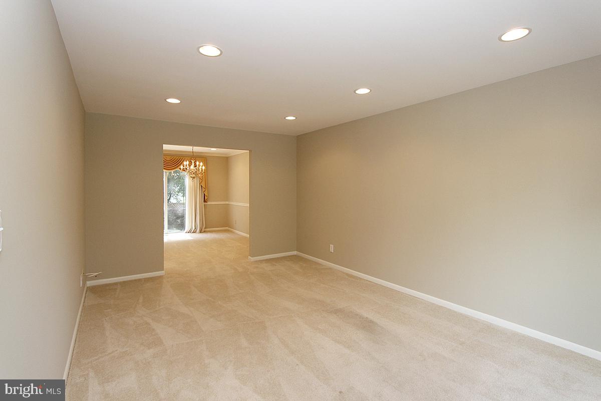 2354 WHEYSTONE COURT