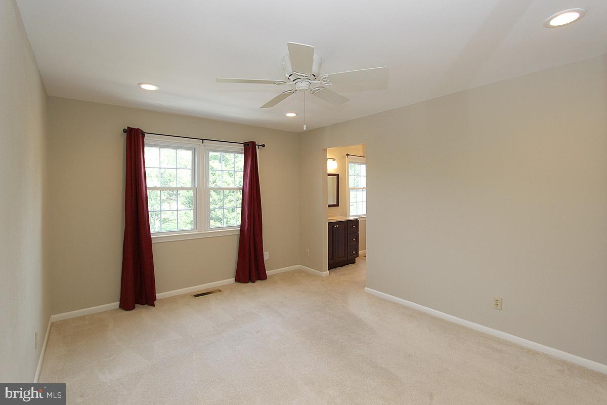 2354 WHEYSTONE COURT