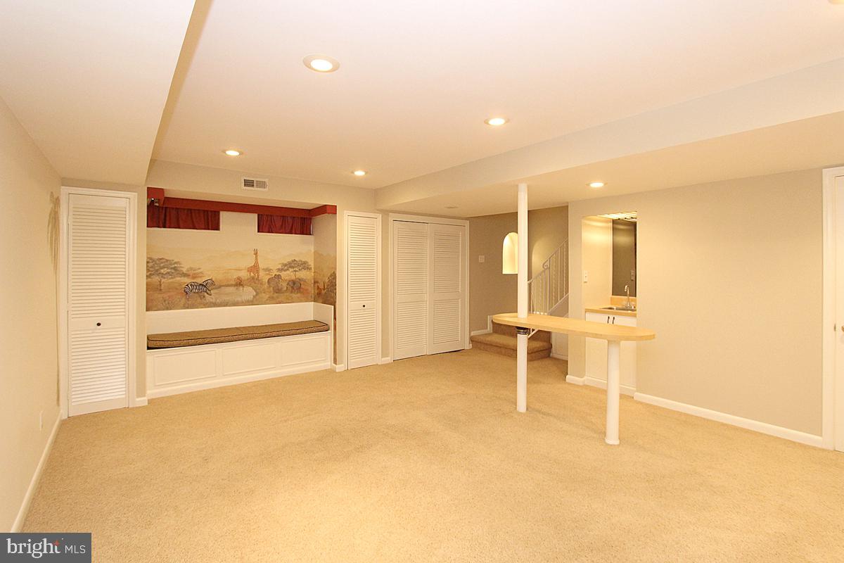 2354 WHEYSTONE COURT