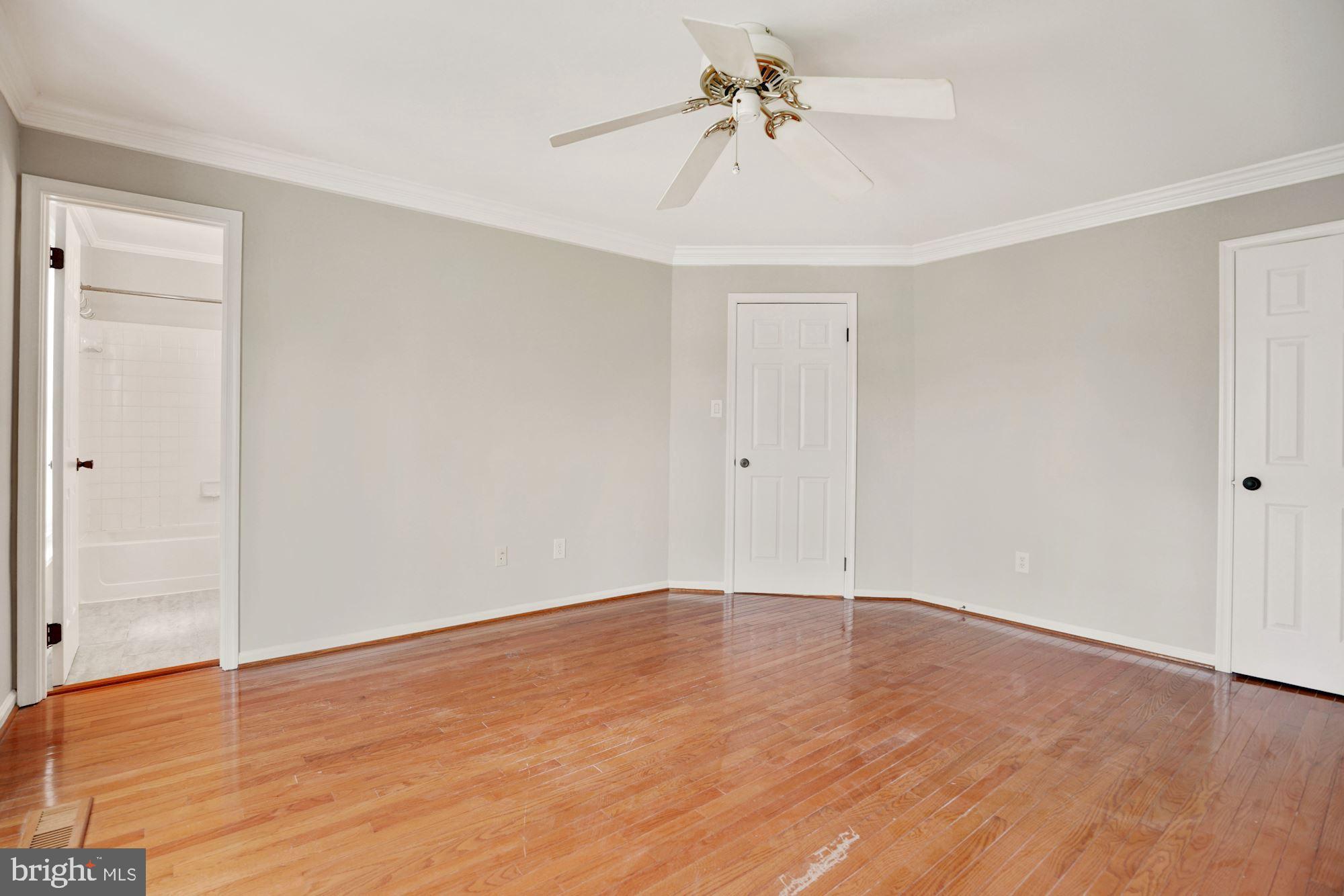 5136 GLEN MEADOW DRIVE