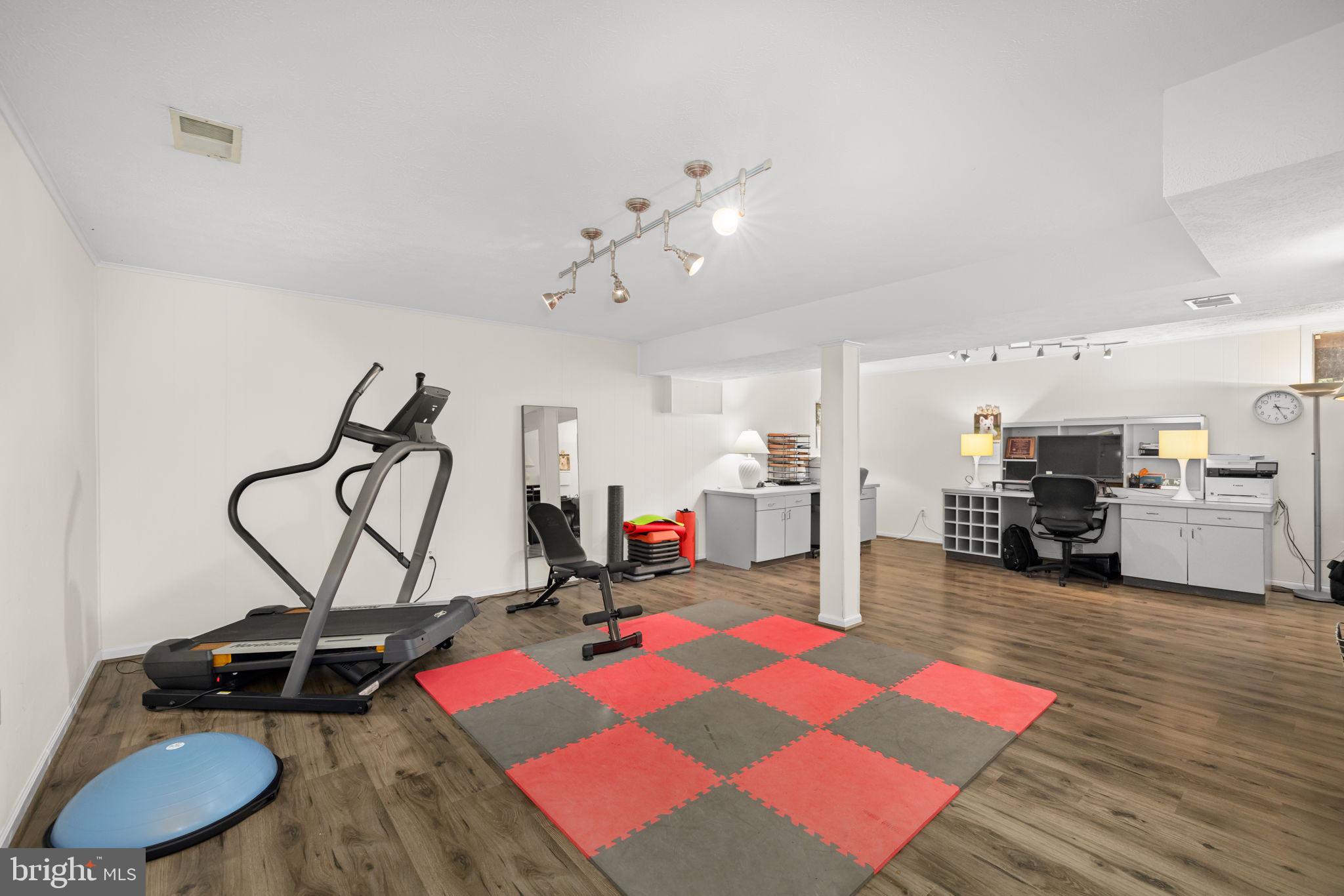 1302 CLAYBORNE HOUSE COURT