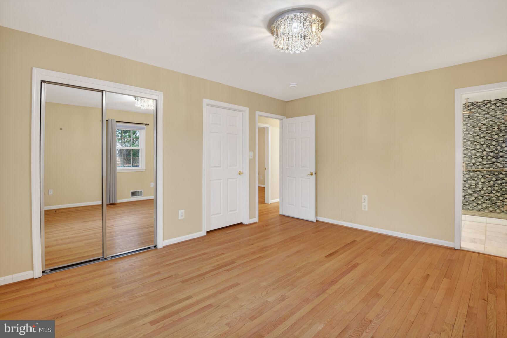 1605 MARY ELLEN COURT