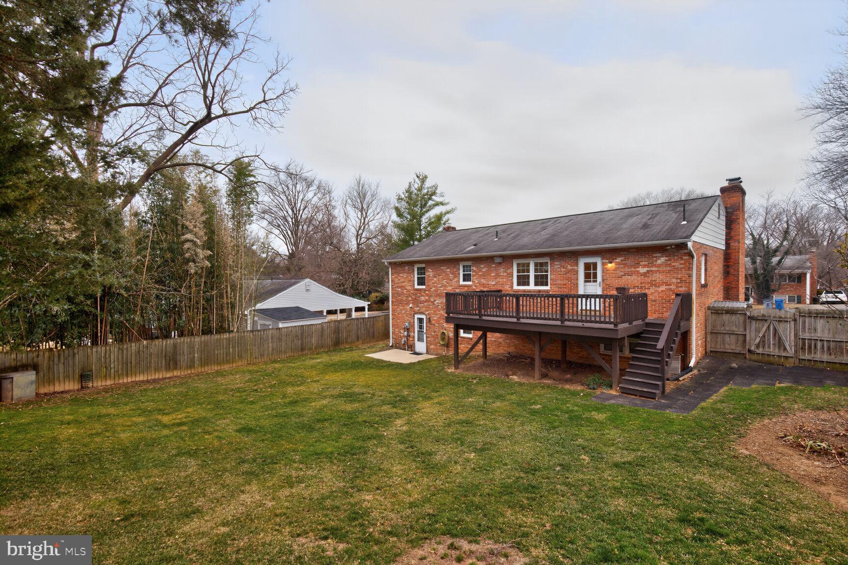 1605 MARY ELLEN COURT