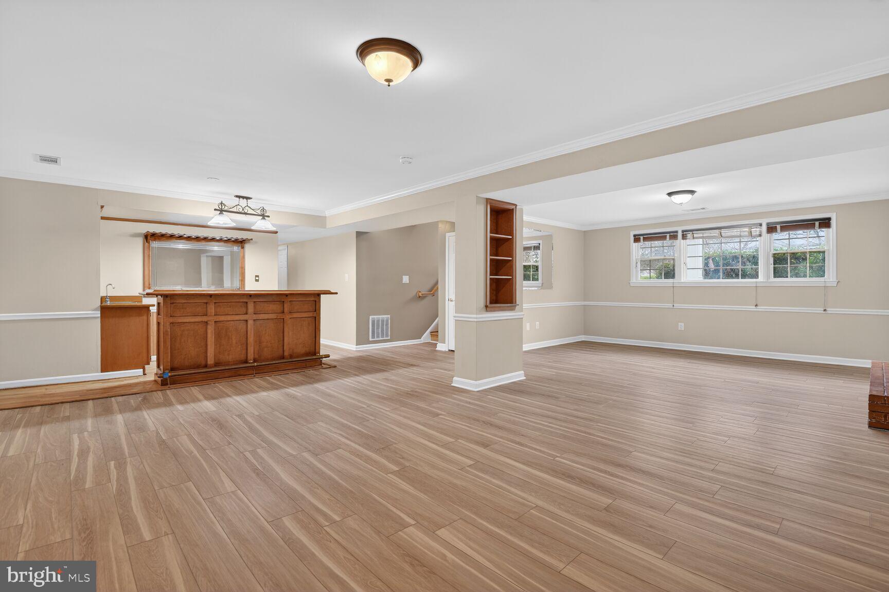1605 MARY ELLEN COURT