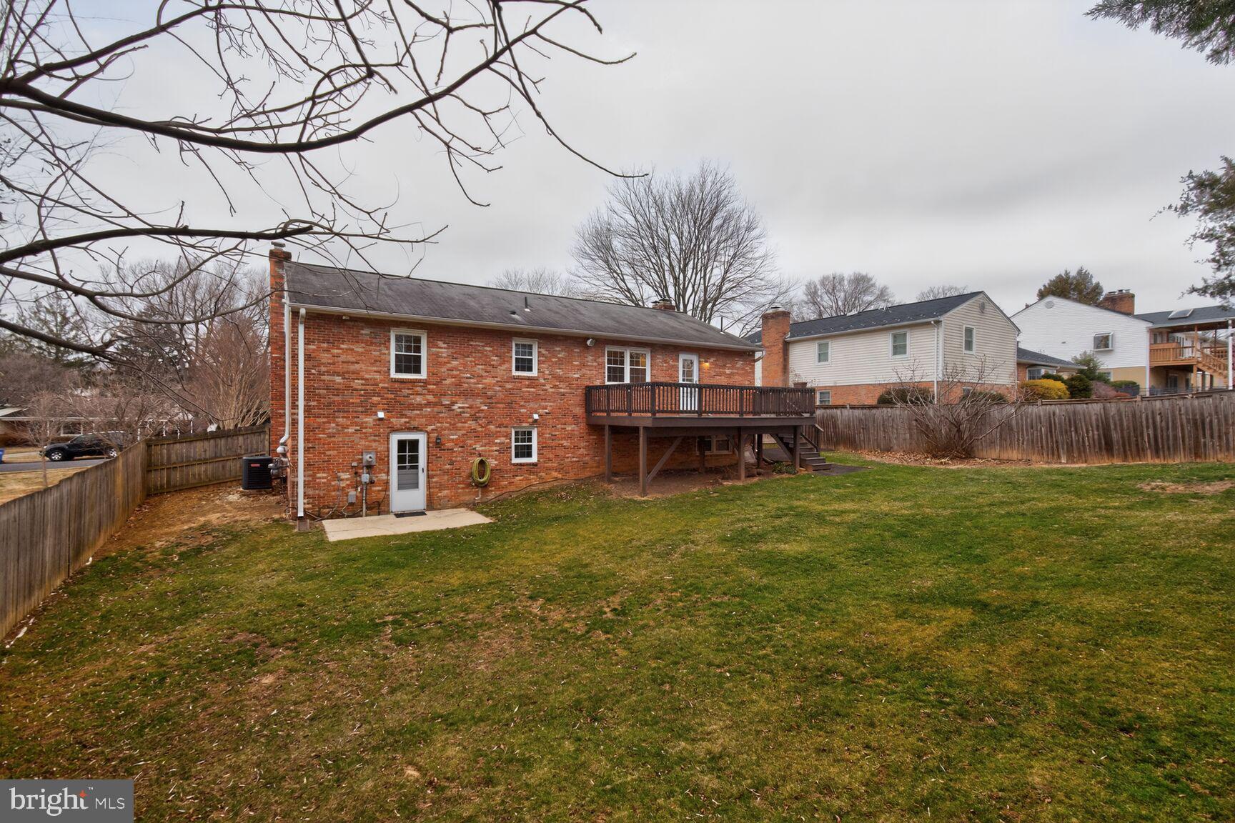 1605 MARY ELLEN COURT