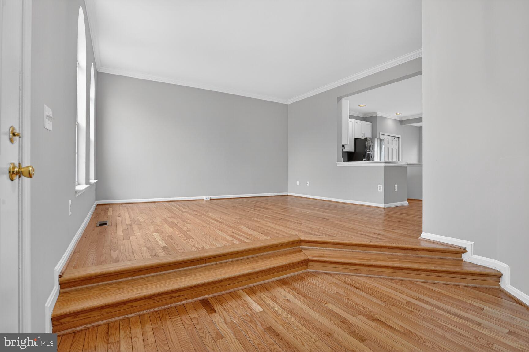 6808 CEDAR LOCH COURT