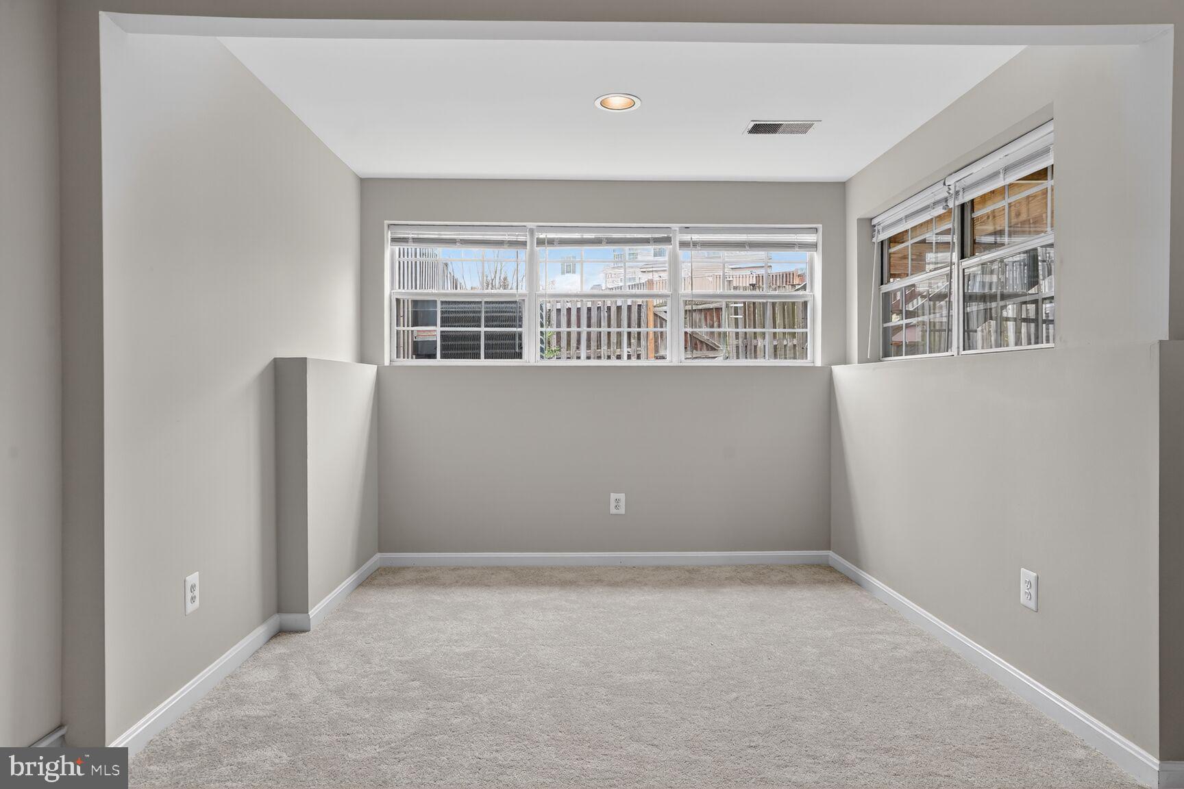 6808 CEDAR LOCH COURT