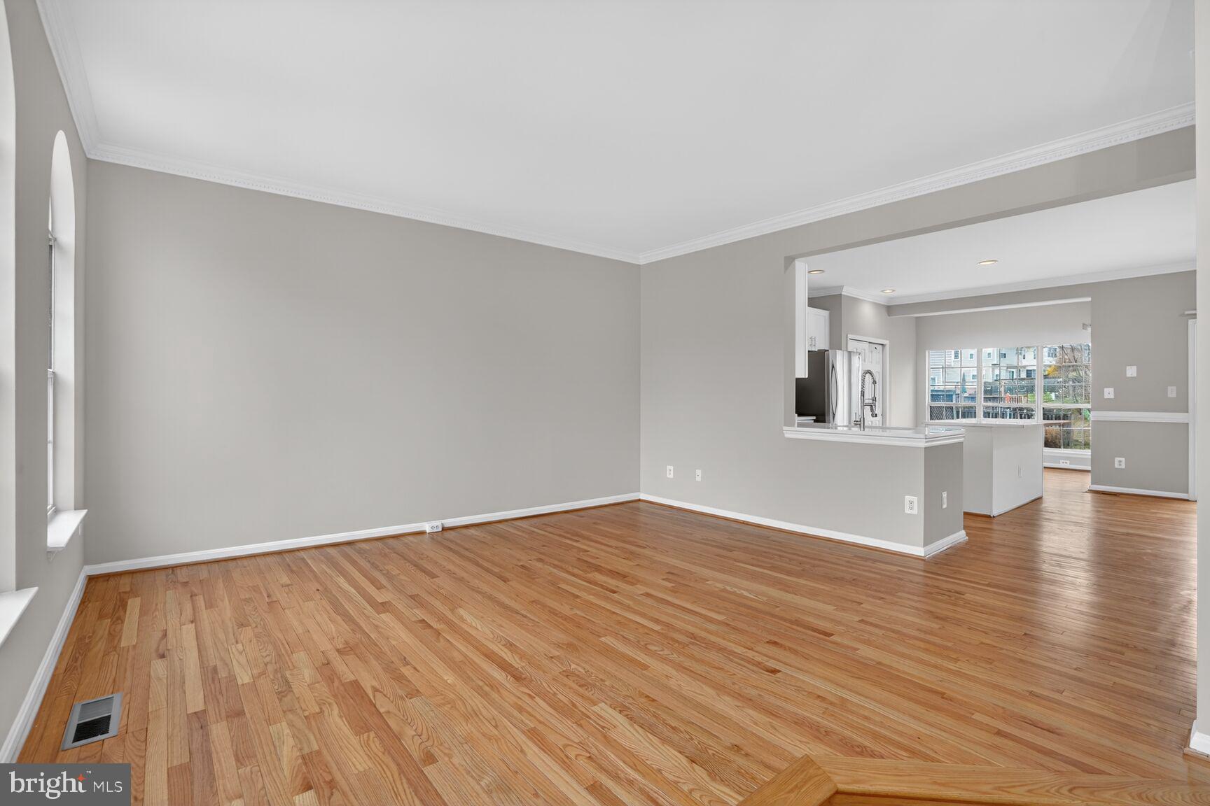 6808 CEDAR LOCH COURT