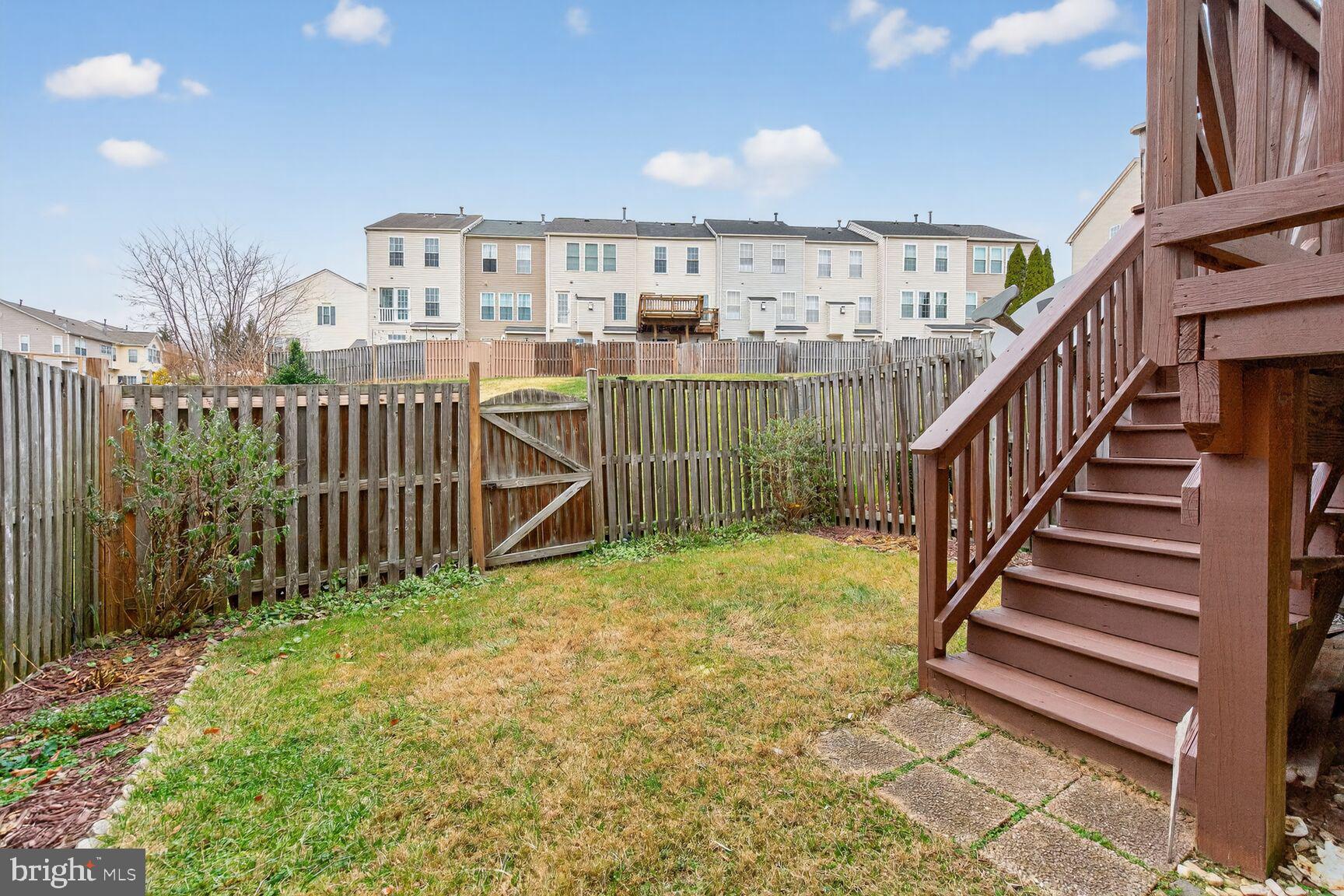 6808 CEDAR LOCH COURT