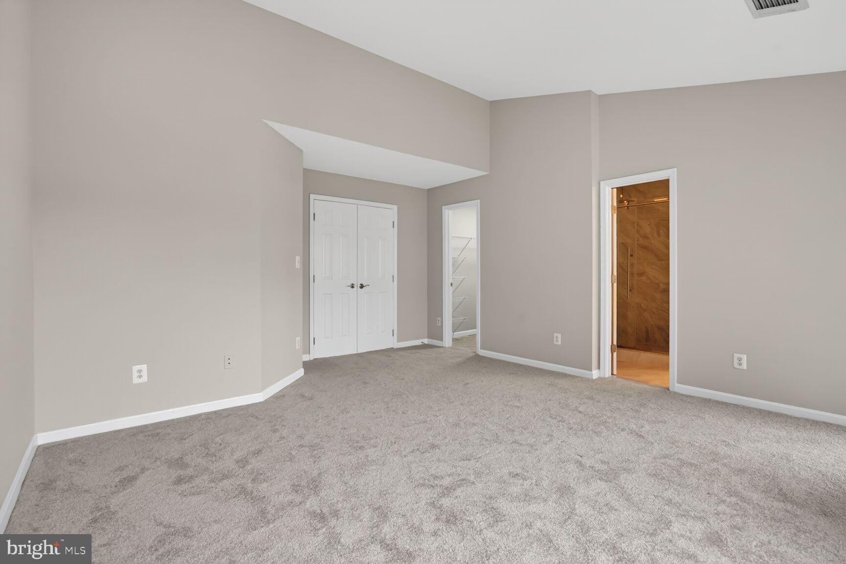 6808 CEDAR LOCH COURT