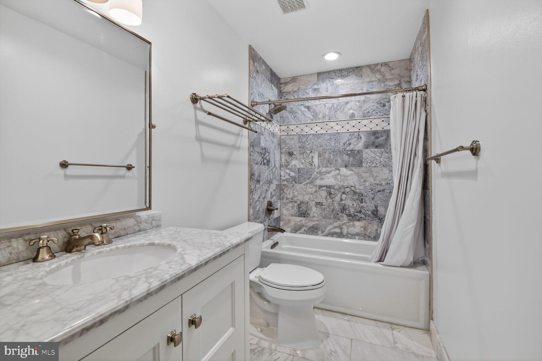 1302 CLAYBORNE HOUSE COURT