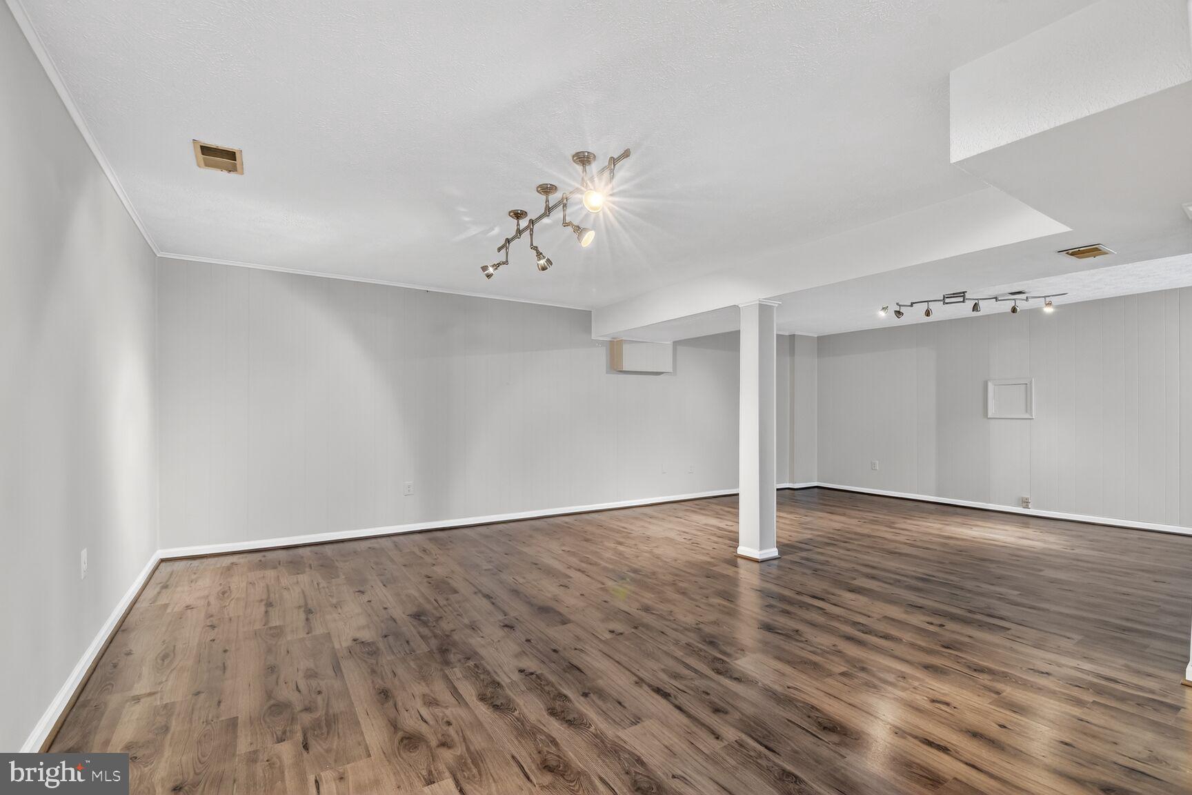 1302 CLAYBORNE HOUSE COURT