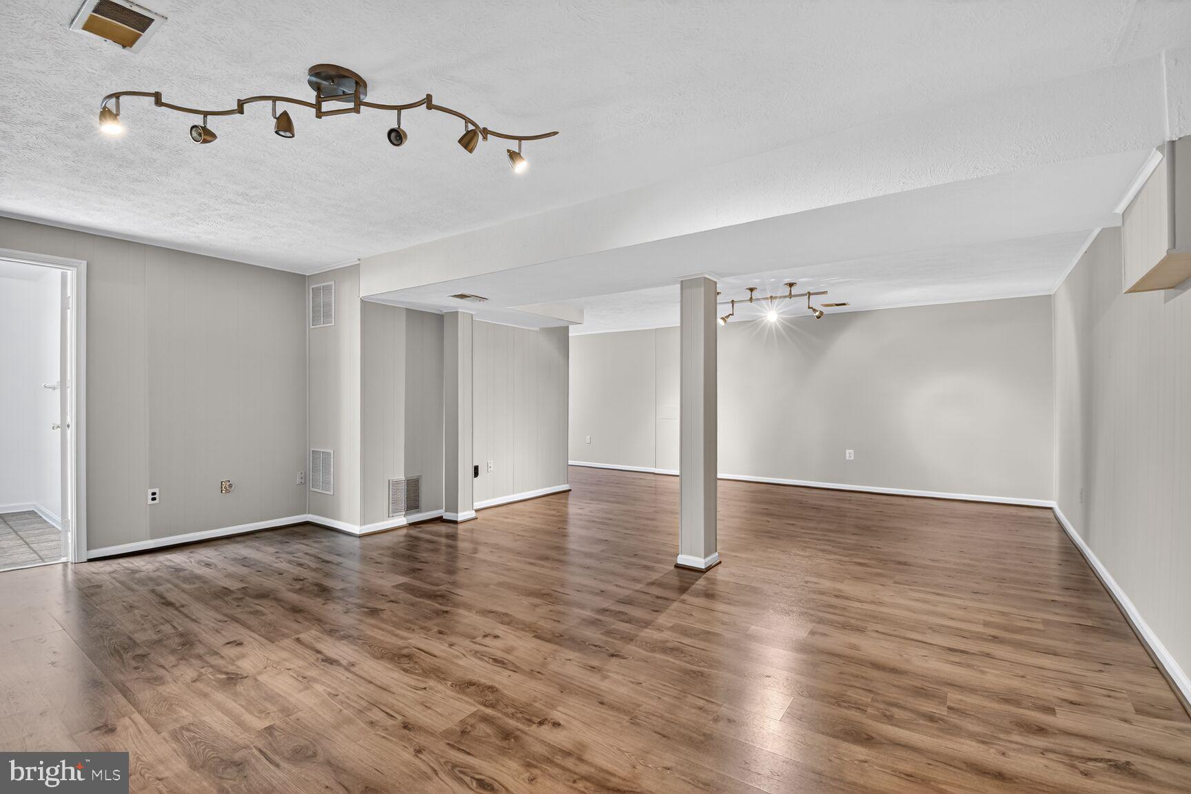 1302 CLAYBORNE HOUSE COURT