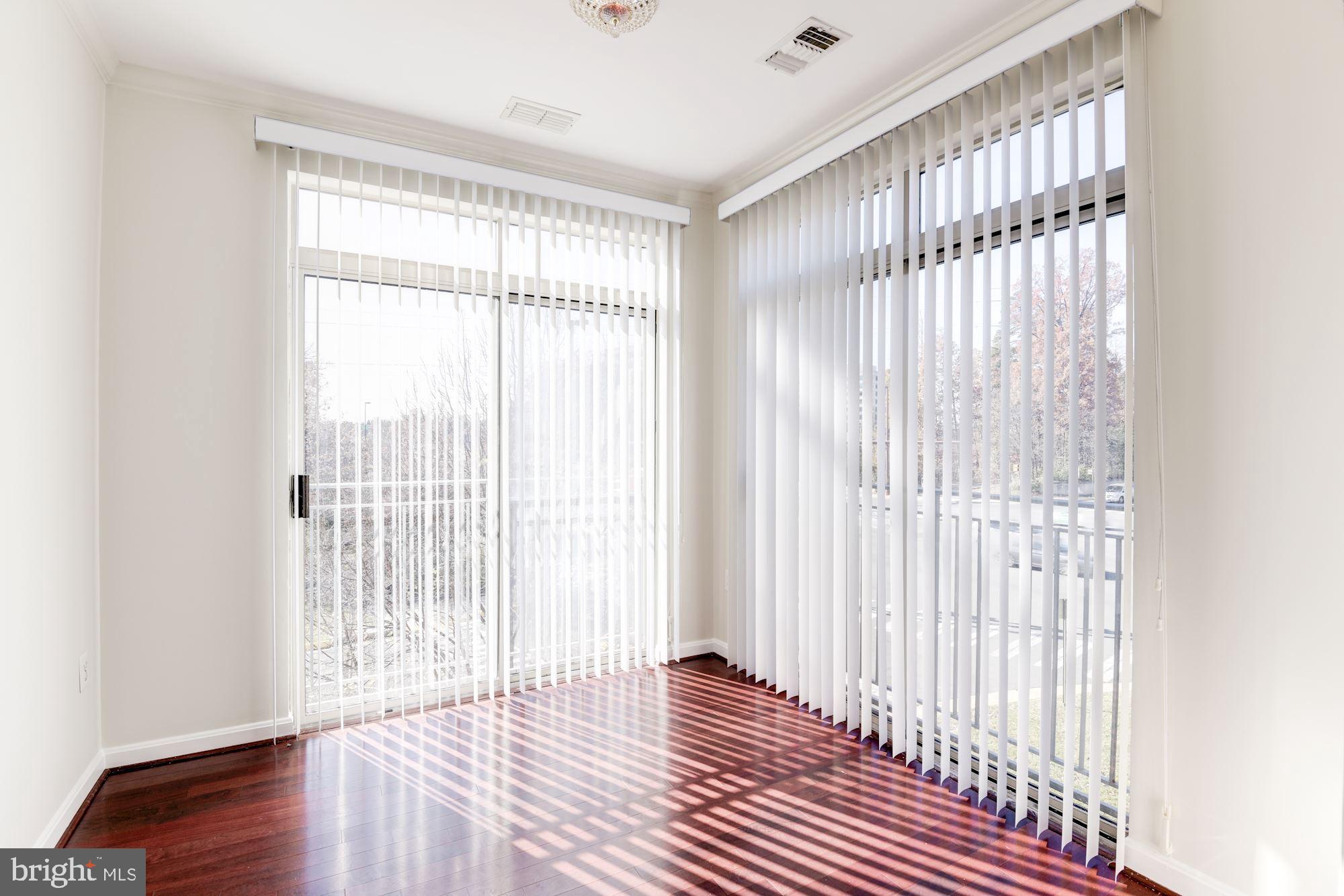 1860 STRATFORD PARK PLACE 204